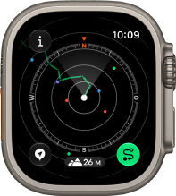 Apple Watch Ultra 4, Titangehäuse, Farbe Natur, Backtrack zeigt Route mit Kompass Wegbeschreibungen, rechte Seitenansicht, Digital Crown, erhöhte Seitentaste