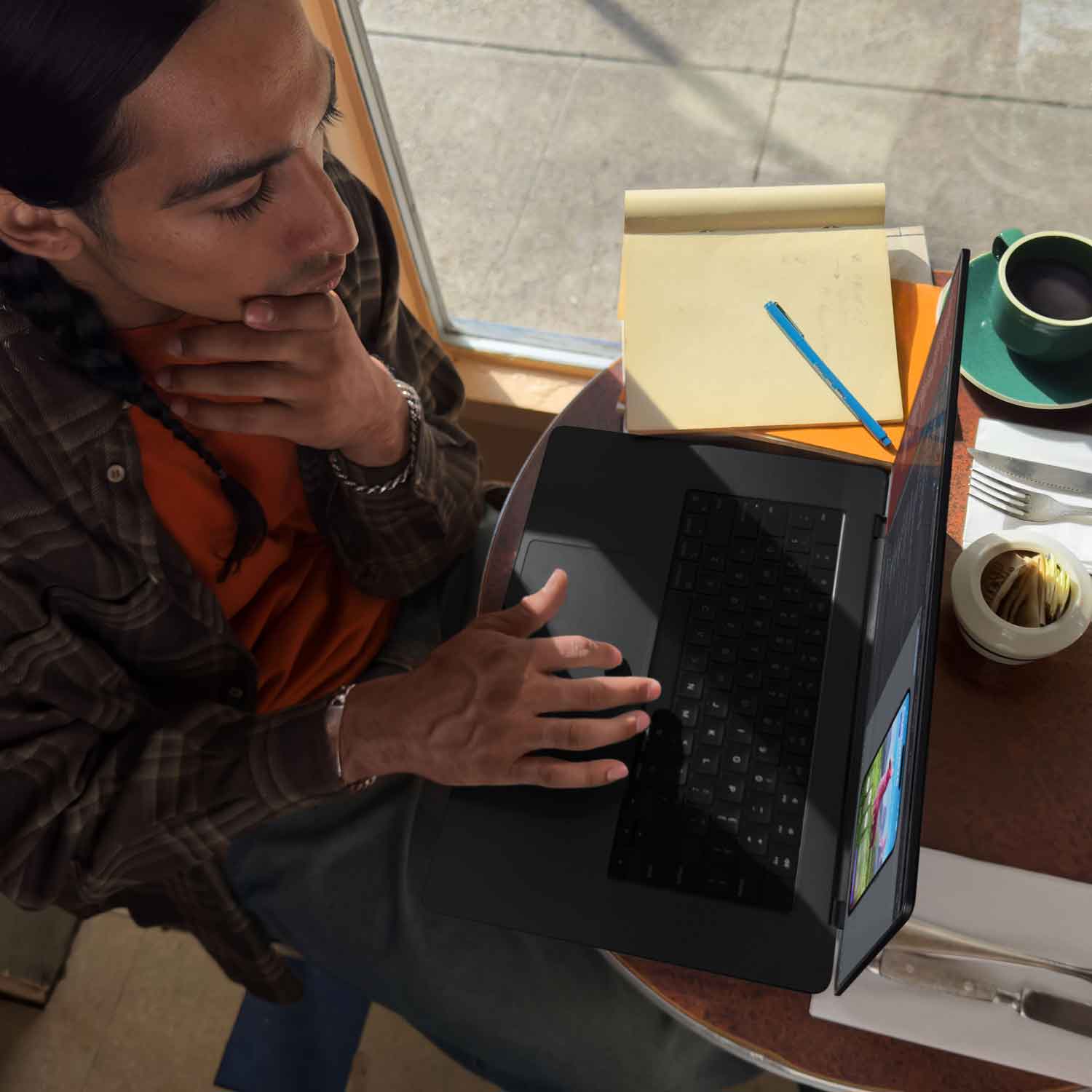 Produktbild: Macbook pro 14 in m3 pro max silber bild position 8